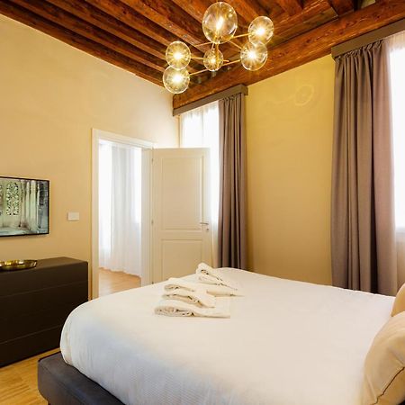 Fraivolti Apartment เวนิส ภายนอก รูปภาพ
